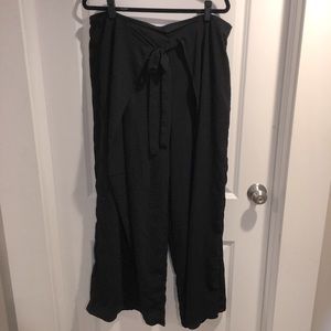 NY Collection Black Cape Pant NWT size 16